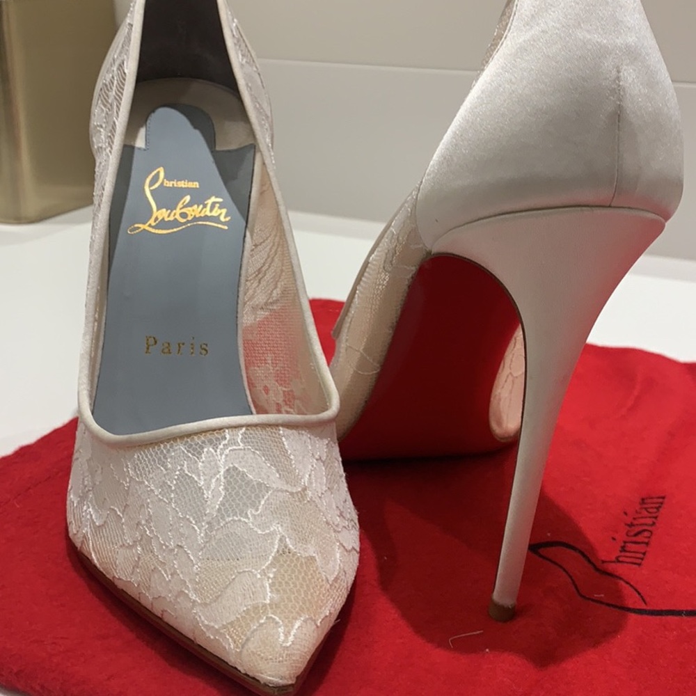 Christian Louboutin Bridal Lace/Satin Pumps Sz EU 40